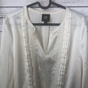 Amber Sun ivory pleated blouse‎